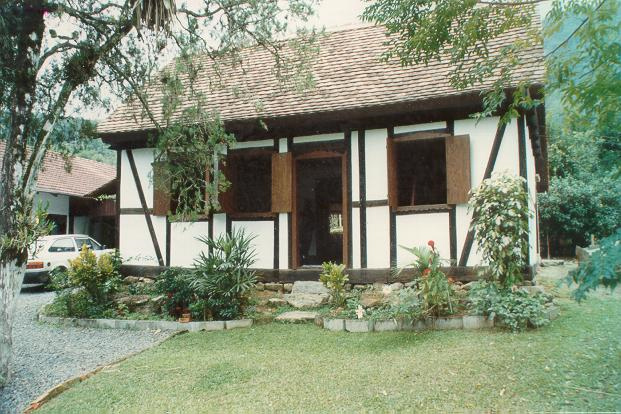 a. Casa de Helmut Lümke Casa de Taipa